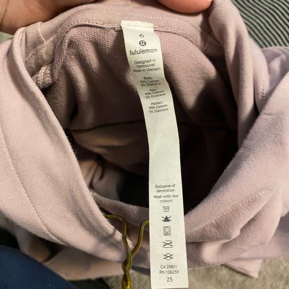 Size 6 Lulu sweater - Picture 3 of 5